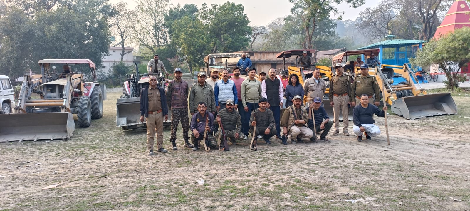 रामनगर में अवैध खनन पर वन विभाग की बड़ी कार्रवाई, कालू सिद्ध नदी क्षेत्र से छह केकड़े जब्त